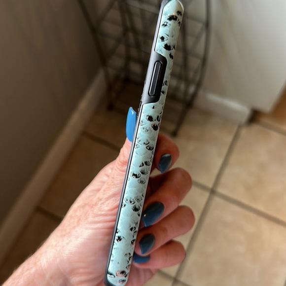 iPhone 11 phone case - Picture 4 of 4